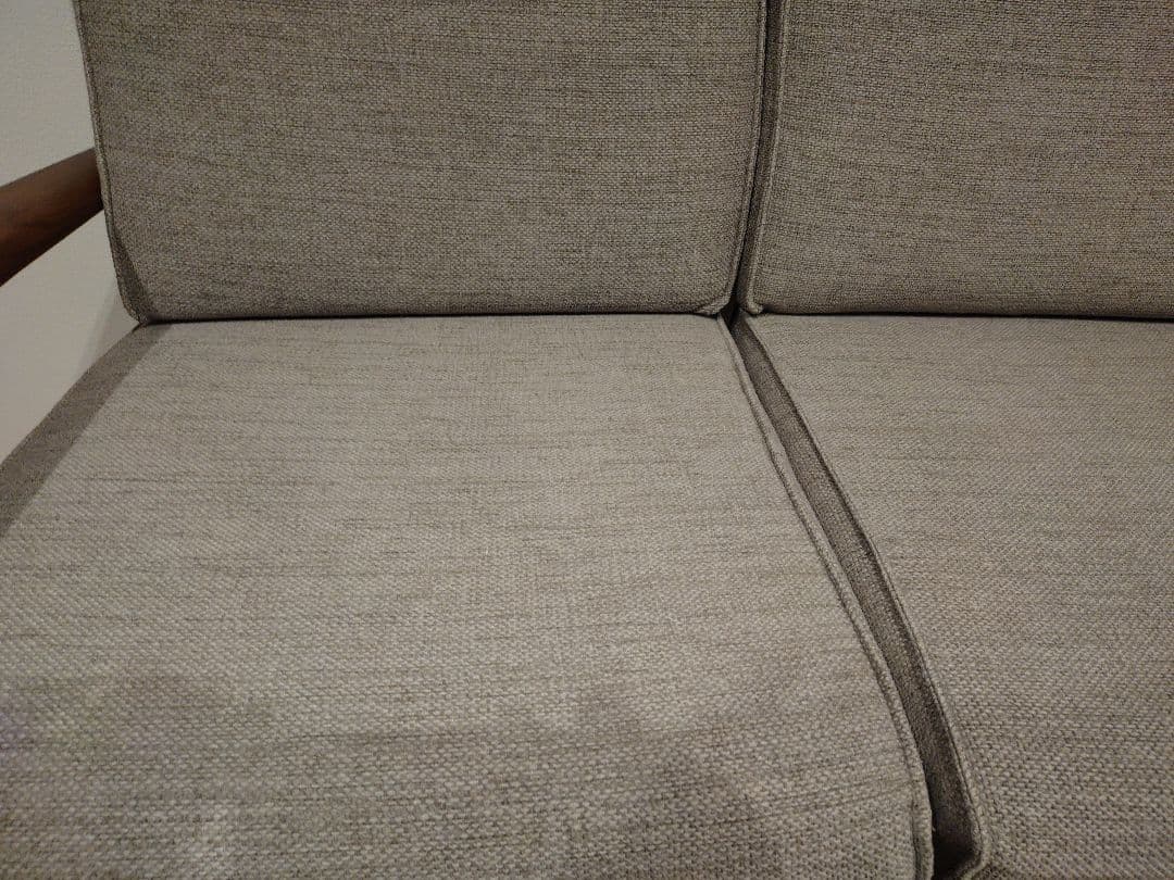 Y〜〜Y　IDC大塚家具　ソファ「シネマN2」　 ウォールナット材