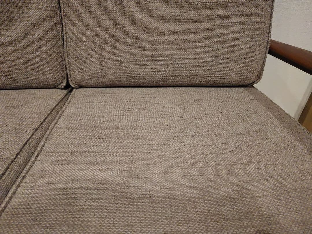 Y〜〜Y　IDC大塚家具　ソファ「シネマN2」　 ウォールナット材