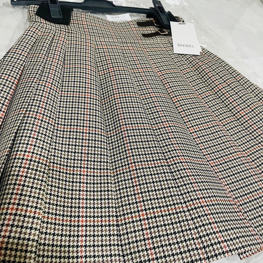 【新品同様タグ付き】snidel プリーツスカショーパン ベージュ 0サイズ