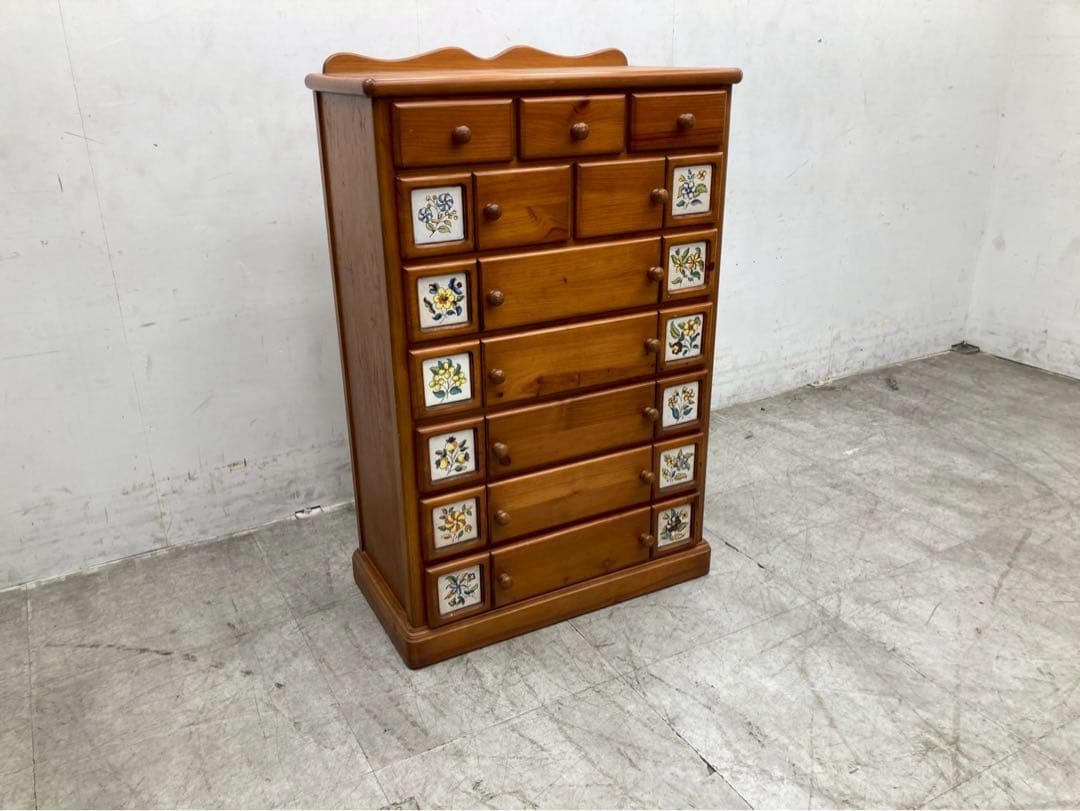 スペイン　バレンシア　パイン無垢材　ヴィンテージ　チェスト　木製キャビネット