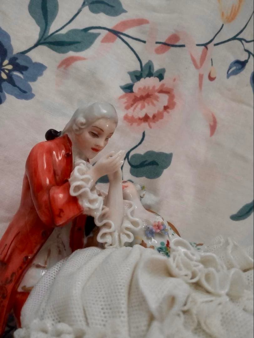 イタリア　フィギュリン　レース人形　ルイージファブリス　陶器　人形　男女