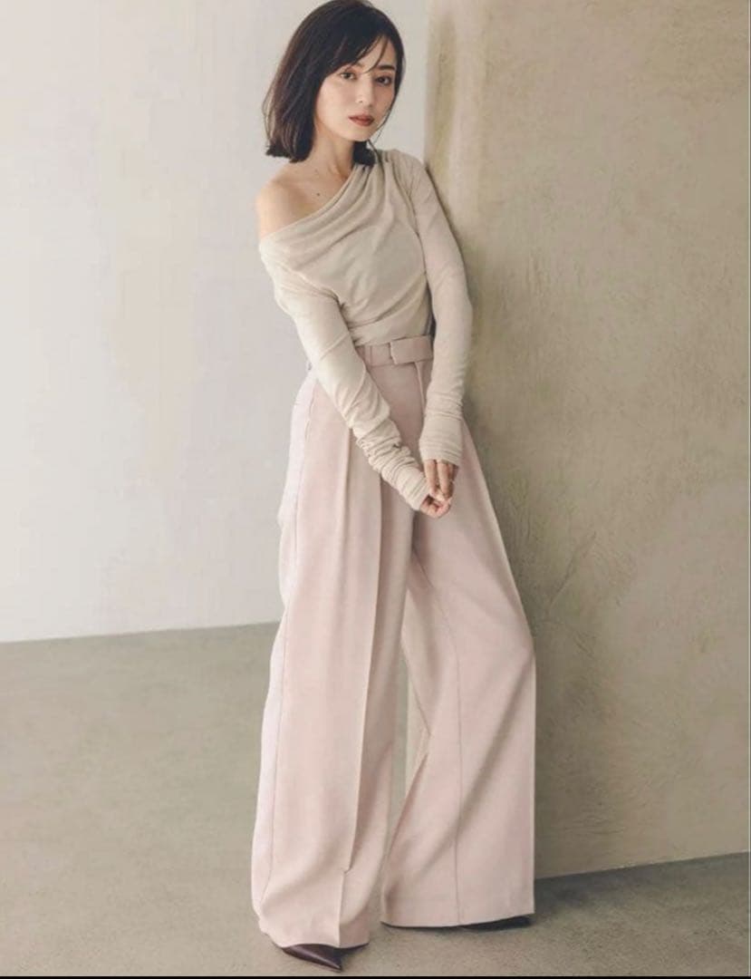 anuans ギャザードレープカットトップス　BEIGE