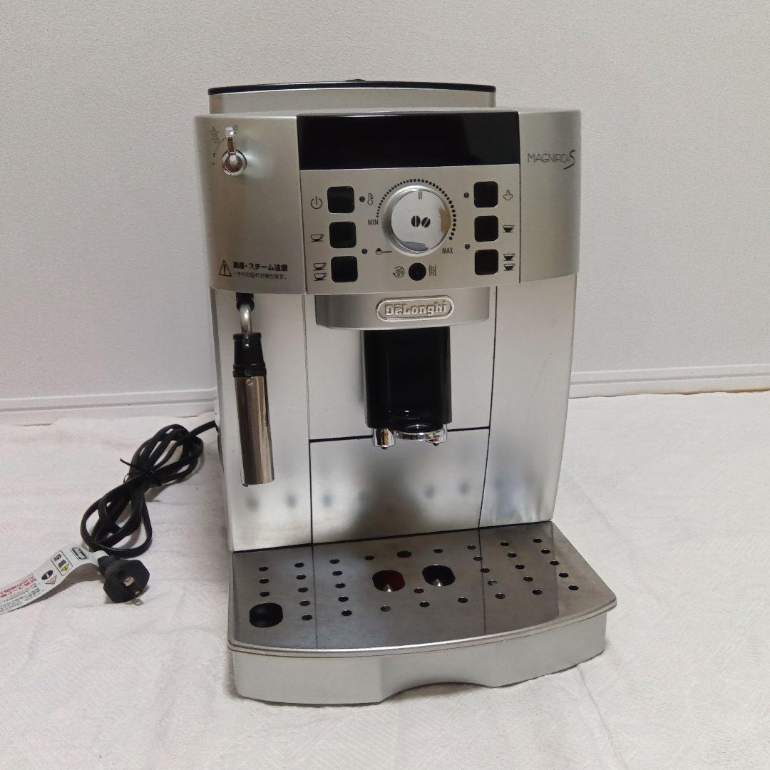 デロンギ　マグニフィカS 全自動コーヒーマシン　ECAM22110SBH
