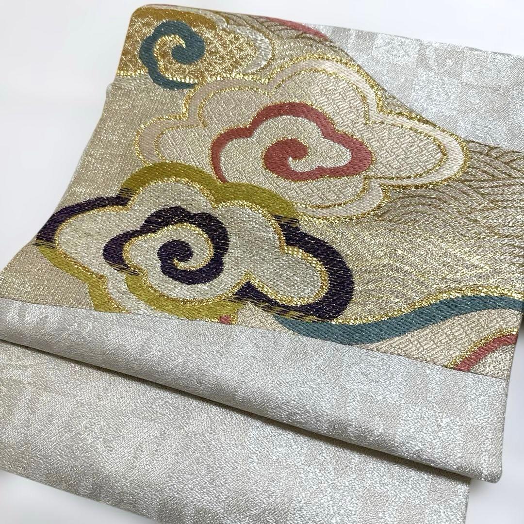 【誉田源兵衛】正絹 名古屋帯 瑞雲×青海波 銀地 市松地紋 フォーマル 美品