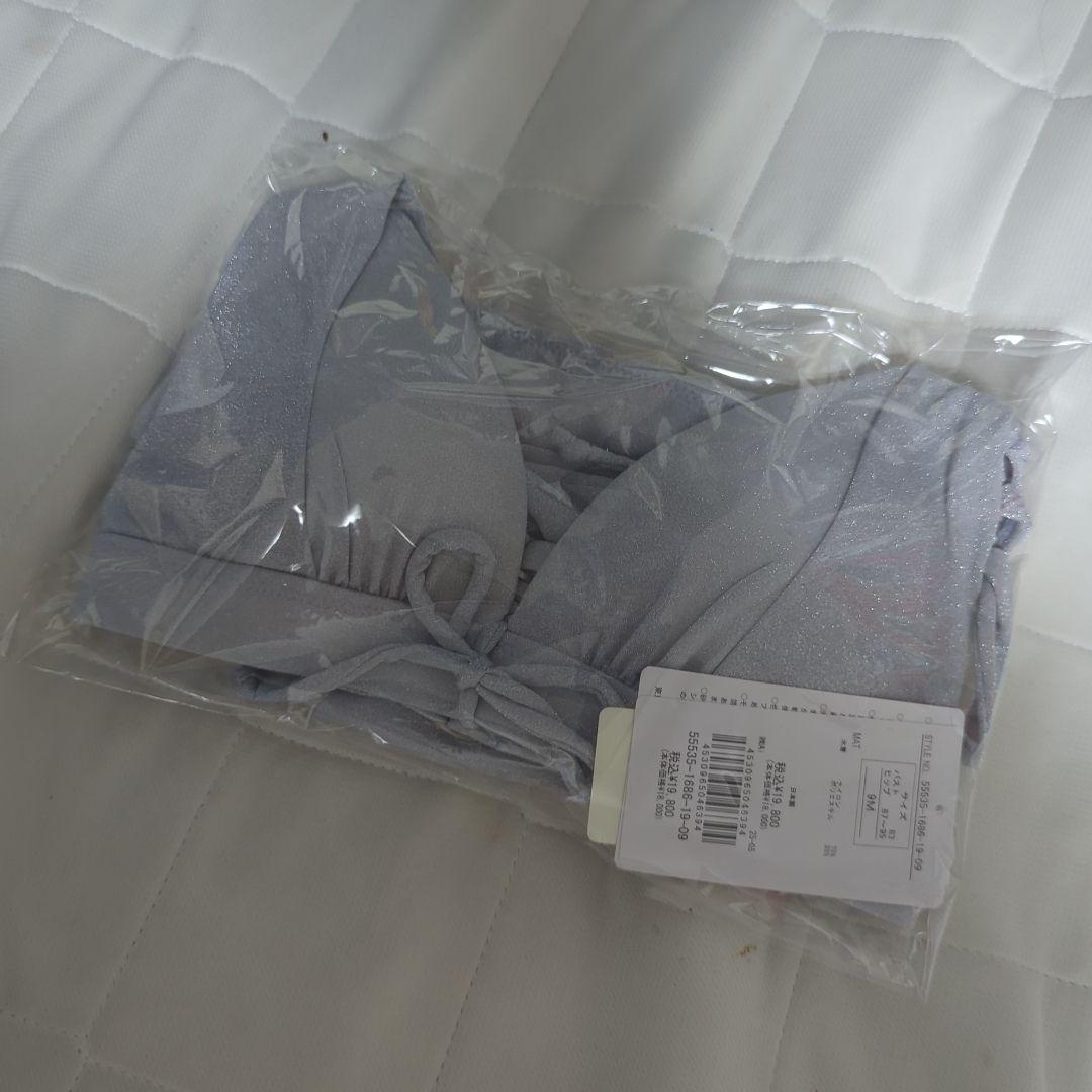 ち*ほ様 新品【ナチュラルアップブラ】ノンワイヤービキニ　9M　シルバーラメ