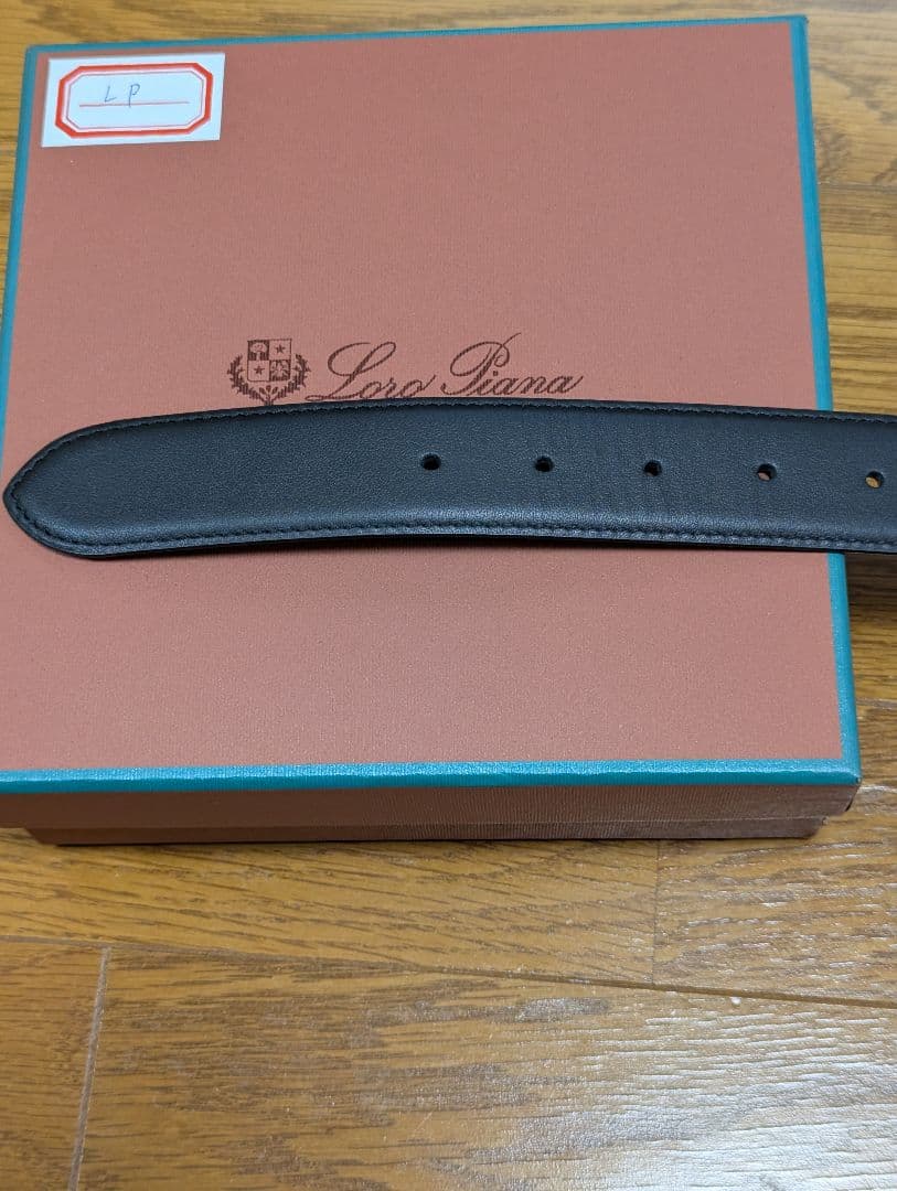 Loro Piana ブラックレザーベルト 90/36