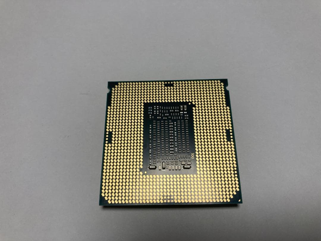 【中古】Intel® Core™ i7-8700 プロセッサー