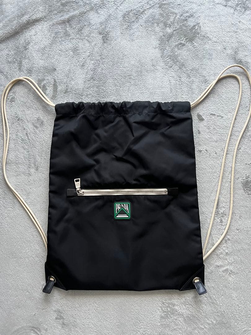 【値下げ】PRADA ブラック ナイロン バッグ