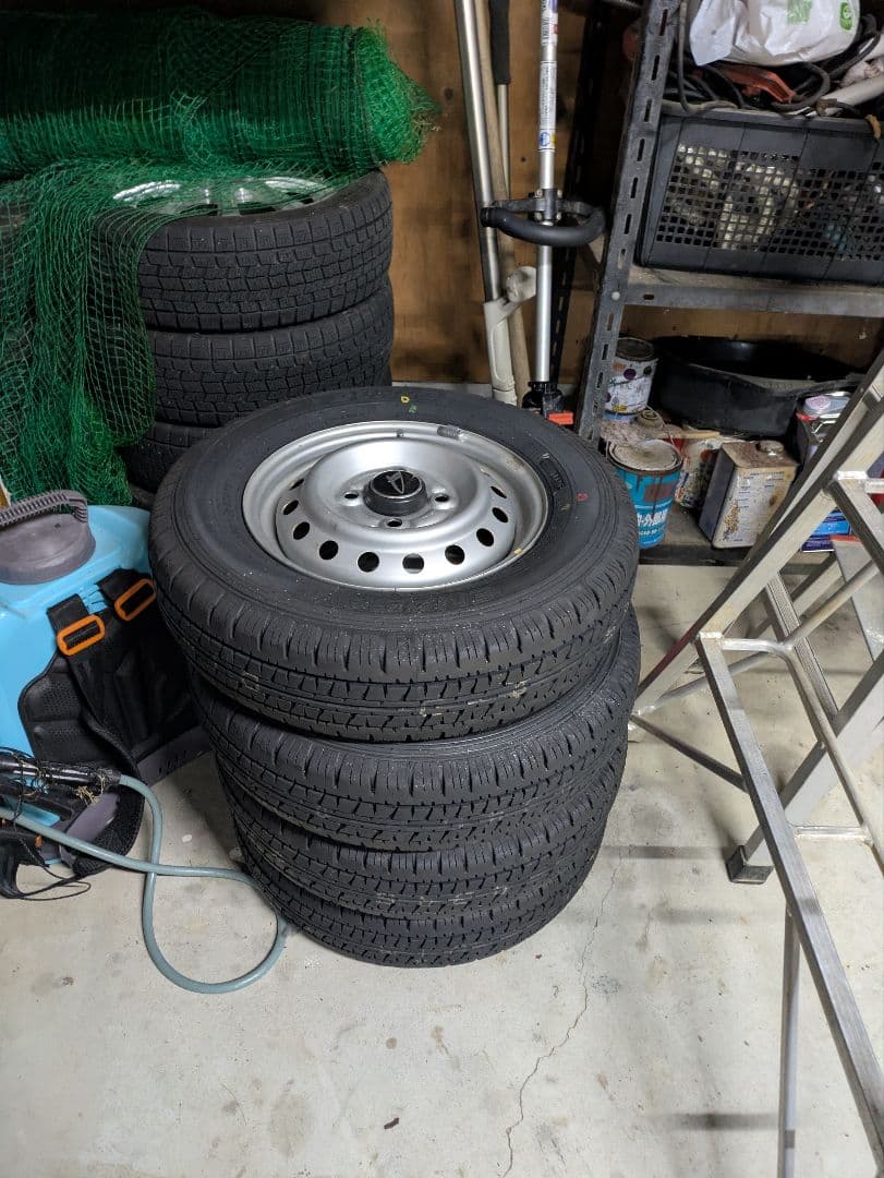 軽トラック新品普通タイヤ25年製ダンロップ12インチ タイヤ・ホイール4本セット