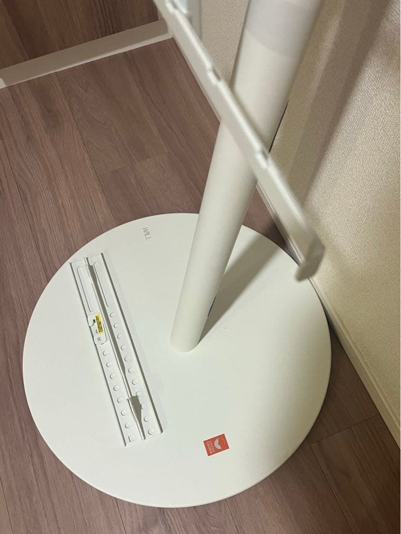 wall A2 キャスター付き　サテンホワイト　円形　テレビスタンド　ロータイプ