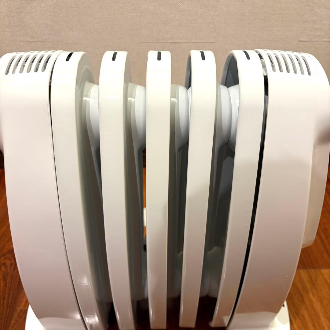 【美品】DeLonghi オイルヒーター ホワイト　NJ0505E デロンギ