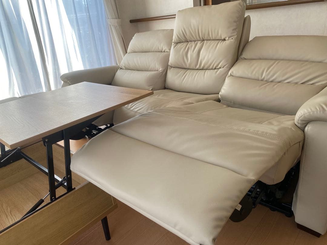 【超お得・テーブル付・極美品】ニトリ 電動リクライニングソファ 3人掛