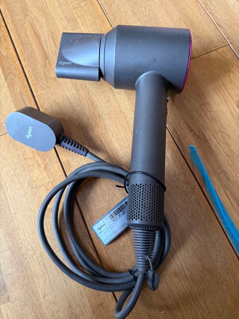 Dyson Supersonic ヘアドライヤー HD01