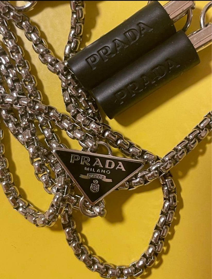 PRADA AirPods &AirPodsProワイヤレスイヤホン用チェーン