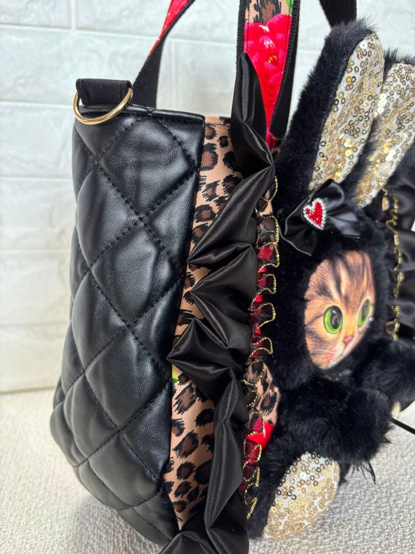 さ*ー様 コヤンイサムチョン　フリルトートバッグ　黒うさサンダーちゃん　ヒョウ柄