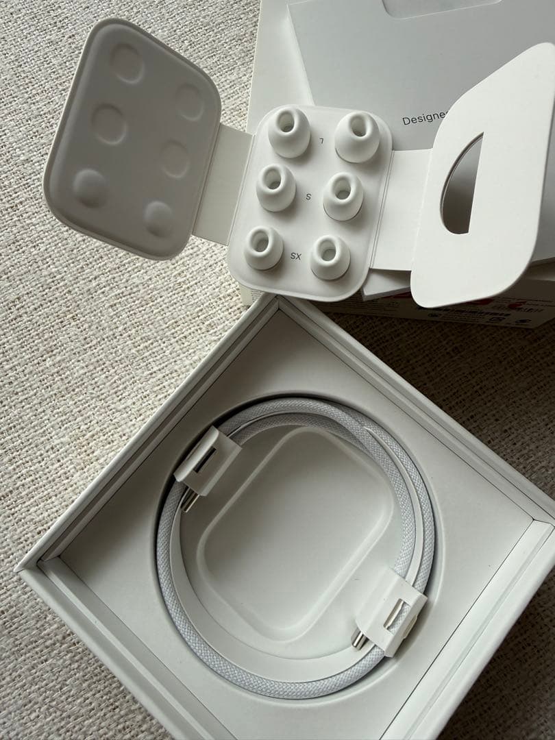 AirPods Pro 2 （USB-C）本体 交換用イヤーチップ付き