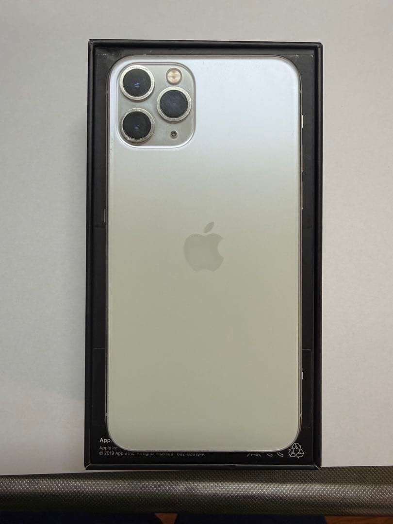 Apple iPhone 11 Pro シルバー 64GB