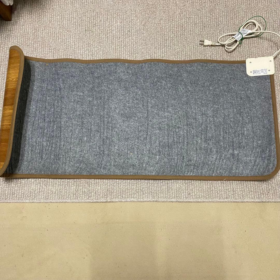 【ほぼ新品】IRIS OHYAMA ホットカーペット KHCM-1105FL-M