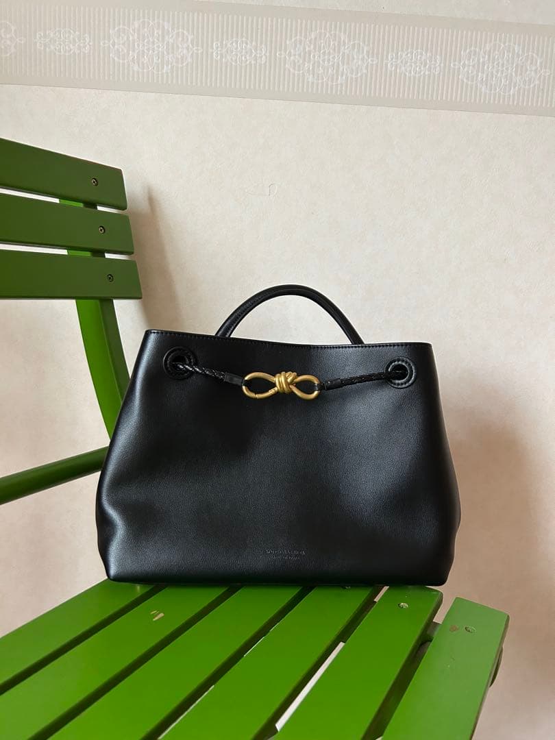 ボッテガヴェネタ　黒　ショルダーバッグ　ノベルティ