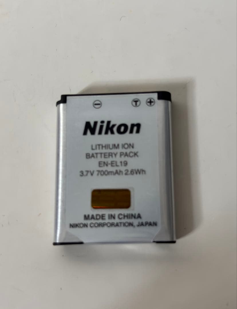 Nikon COOLPIX レッド 12倍光学ズーム　used