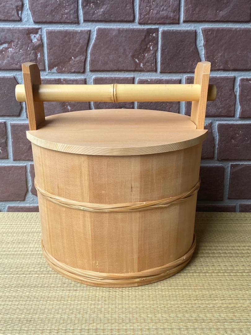 茶道具水張桶　円二造　竹手付　通桶　 水屋道具　露地道具　手桶　木製水指　割蓋