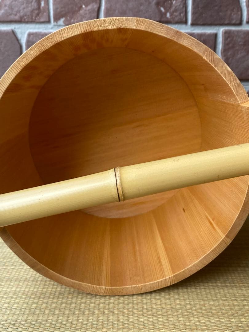 茶道具水張桶　円二造　竹手付　通桶　 水屋道具　露地道具　手桶　木製水指　割蓋