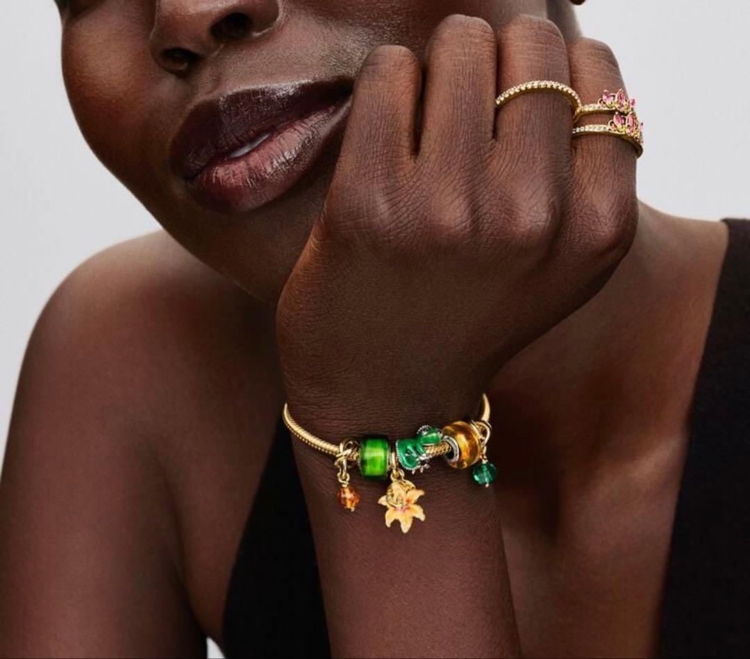 Pandora ラプンツェル花のチャーム 金メッキ 約2.5cm