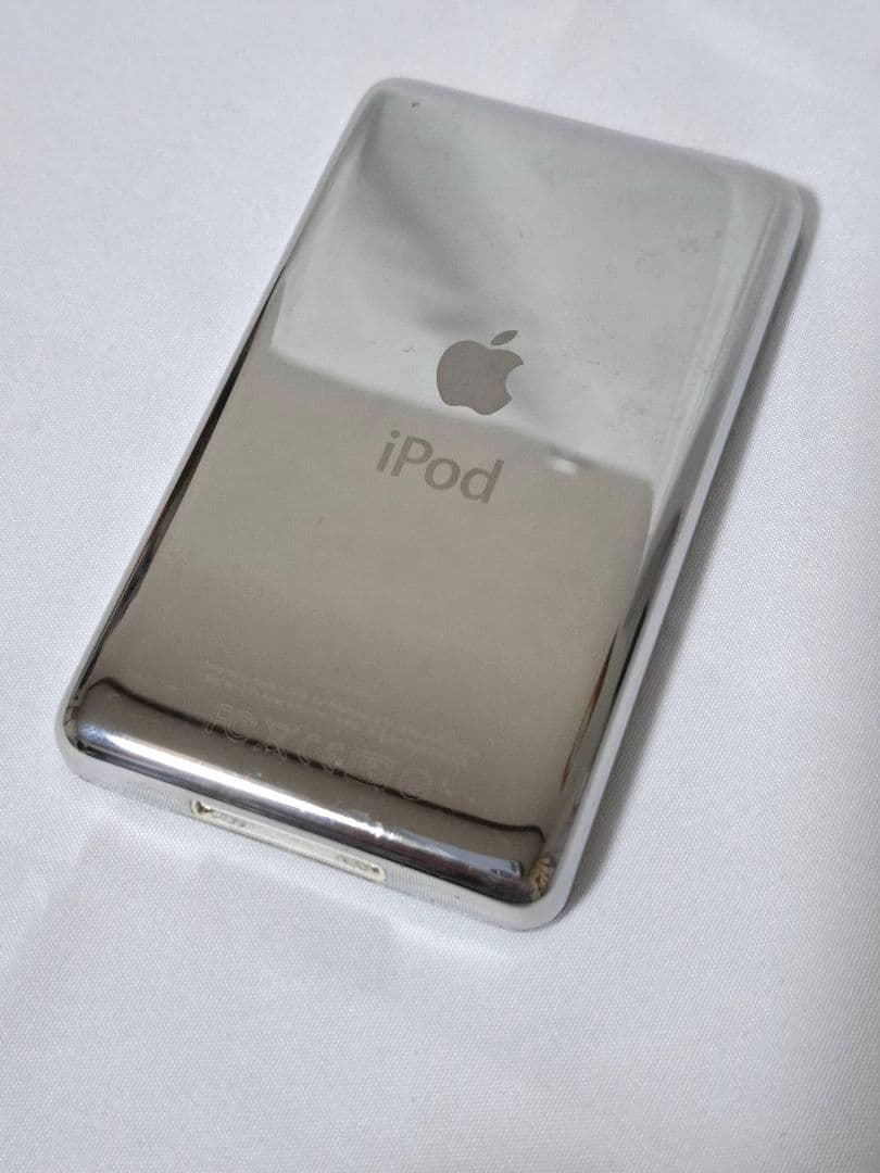 ジャンク品　箱付き　iPod Classic silver 160GB