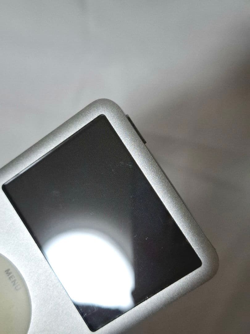 ジャンク品　箱付き　iPod Classic silver 160GB