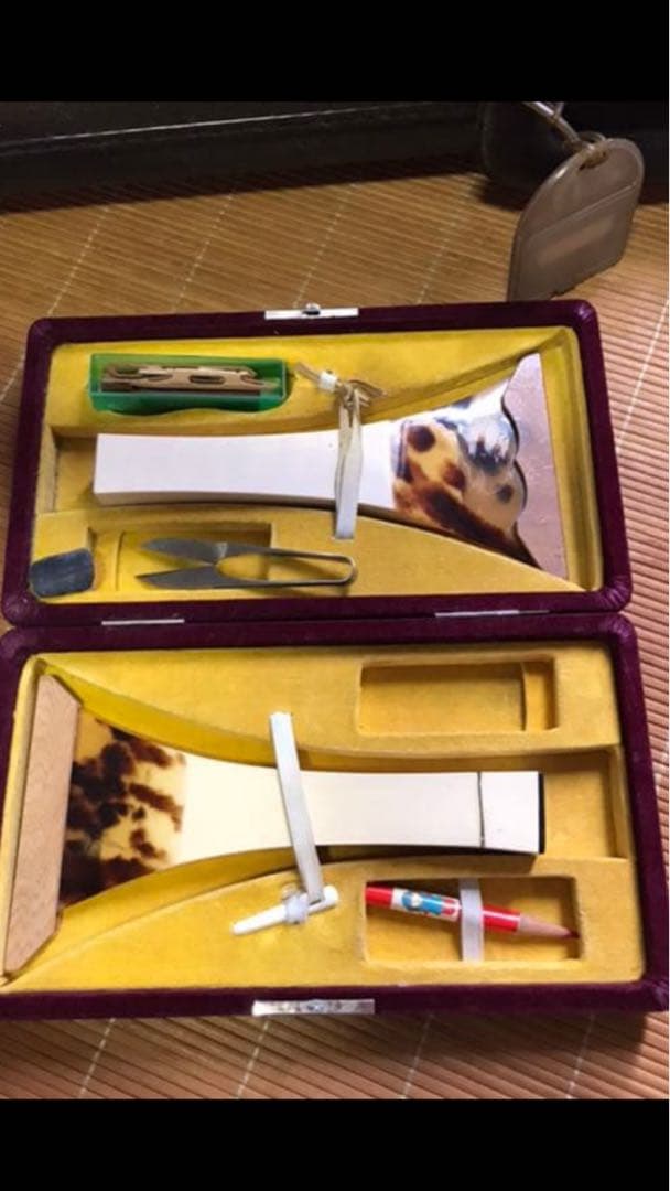 津軽三味線バチ2本、駒、弦、音合わせハーモニカ