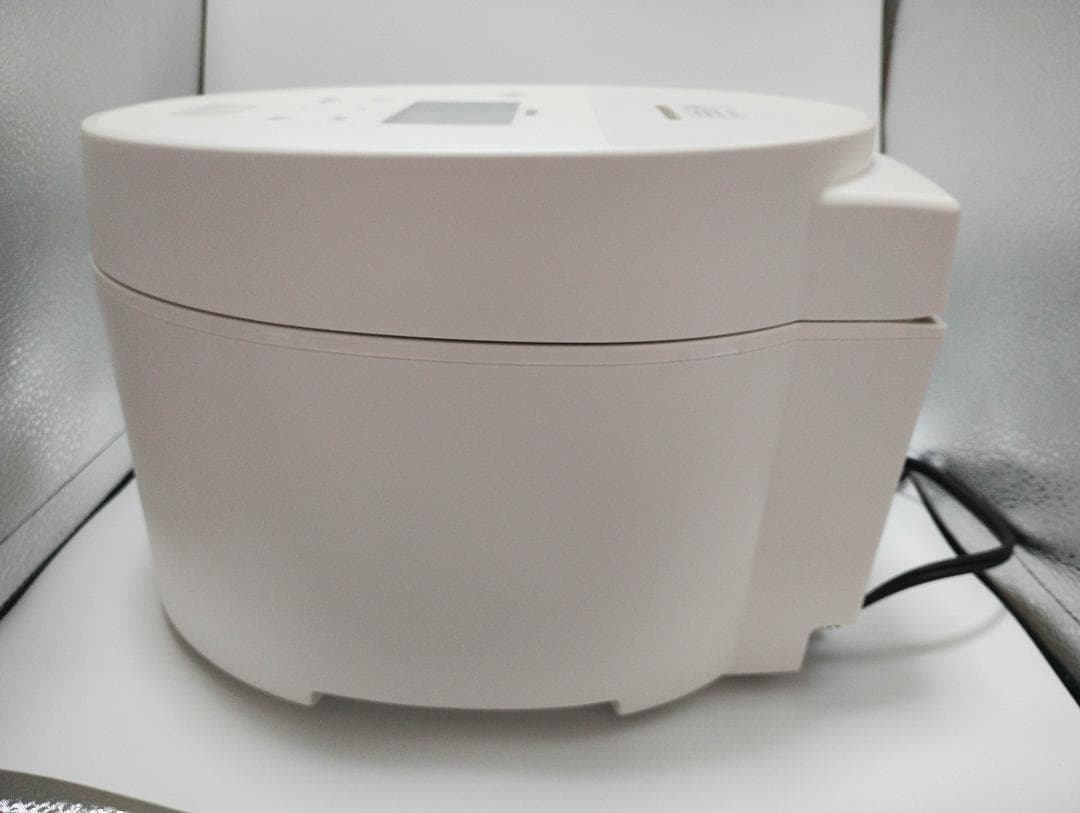 アイリスオーヤマ 炊飯器 5.5合 IH式 RC-ISA50-W ホワイト