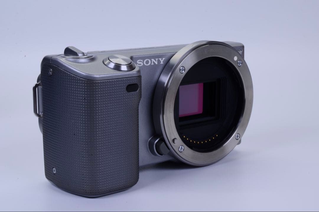 SONY NEX-5 シルバー 海外版 ボディのみ 英語表記 ミラーレス