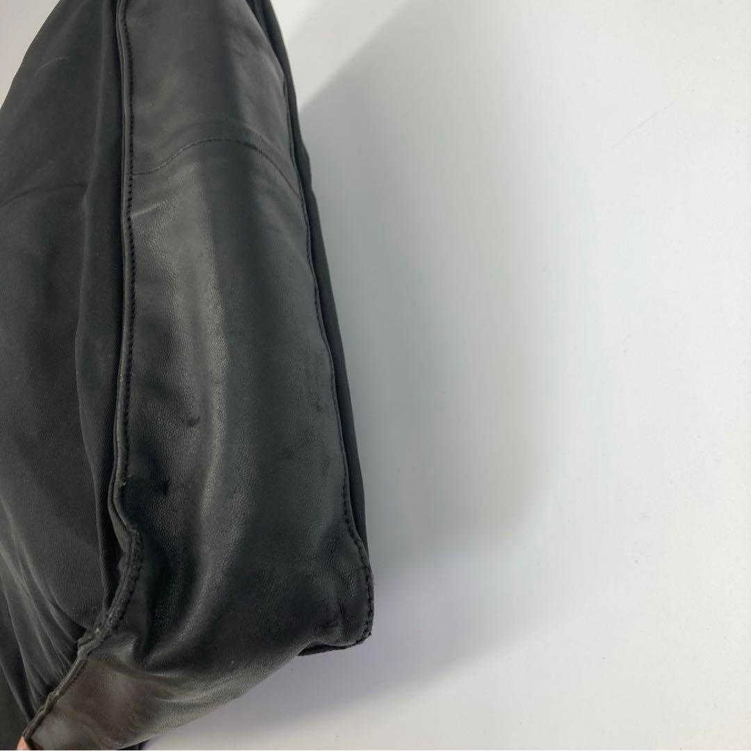 PRADA メッセンジャーバッグ　三角ロゴ　白タグ　メンズ　レディース　ブラック