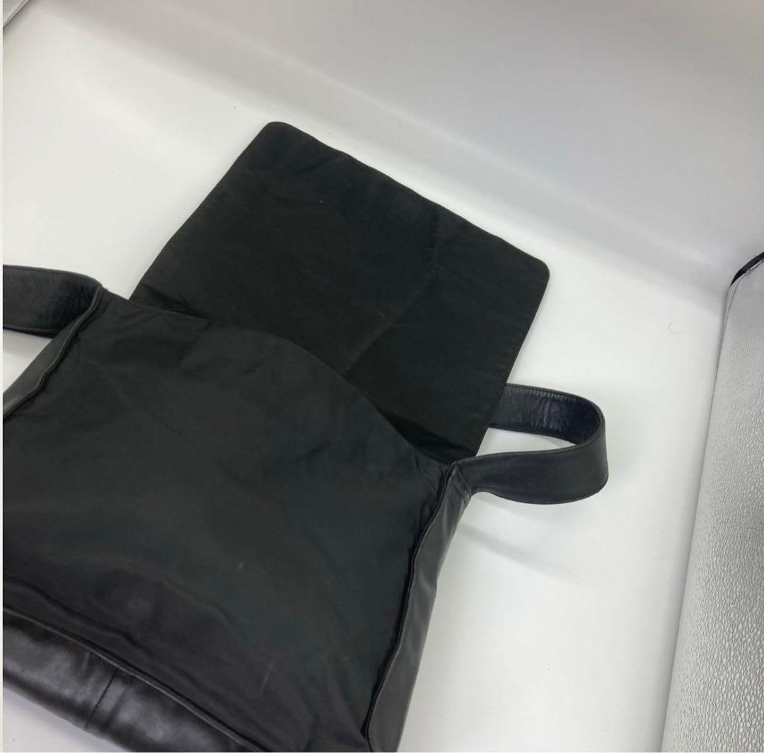 PRADA メッセンジャーバッグ　三角ロゴ　白タグ　メンズ　レディース　ブラック