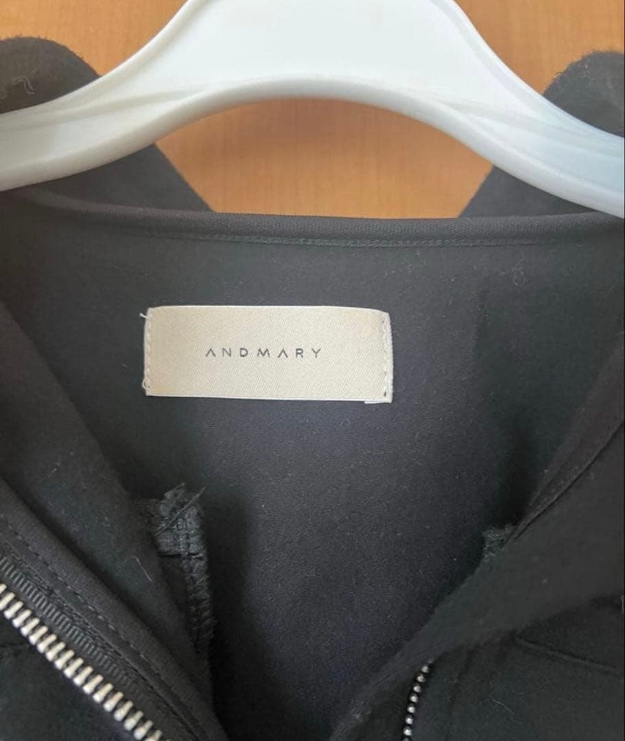 ANDMARY パーカー　Willow line tops BLACK