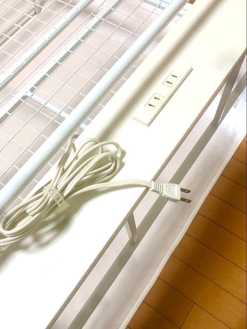 ニトリ シングルベッドフレーム ホワイト メッシュ構造 宮付き