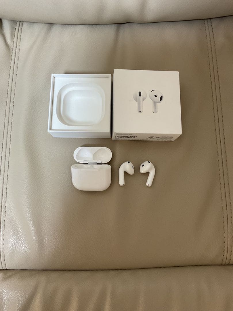 AirPods本体と充電ケースセット