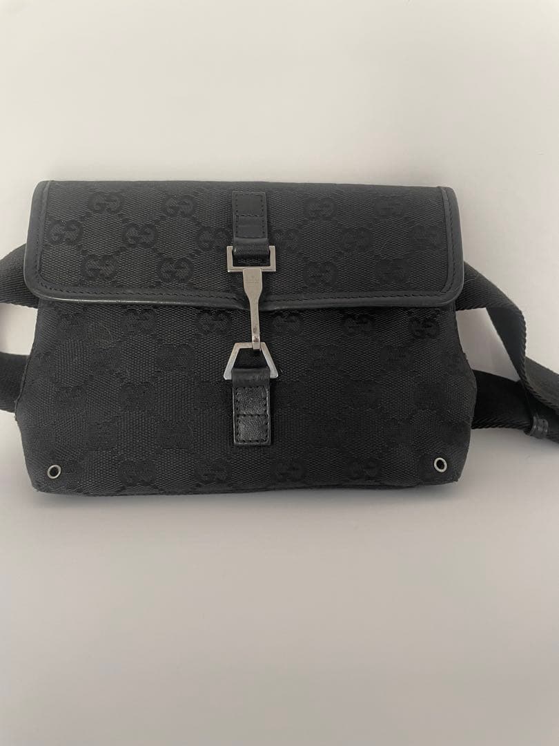 GUCCI　グッチ　ブラック　ボディバッグ ウエストポーチ