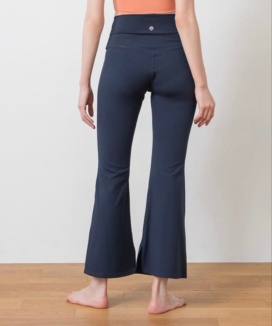 【SUKALA】　ベーシックフレアパンツ Ｌサイズ ネイビー