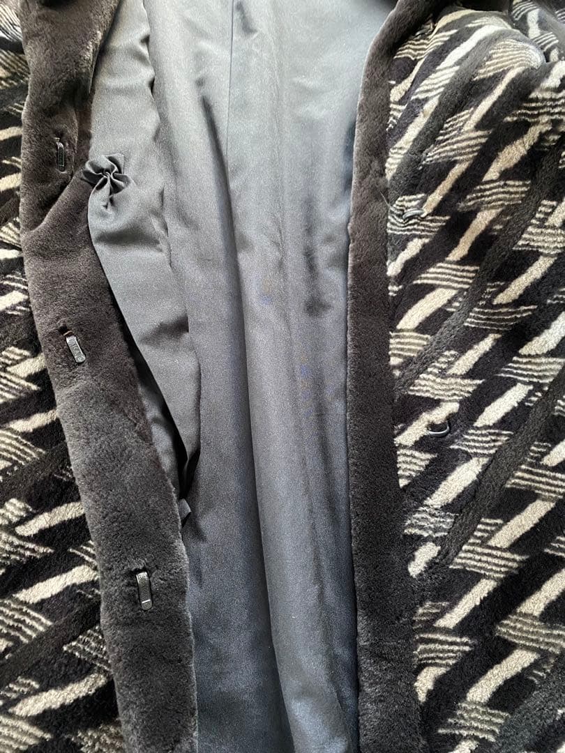 婦人服　毛皮　フェイクファーコート ブラックグレー