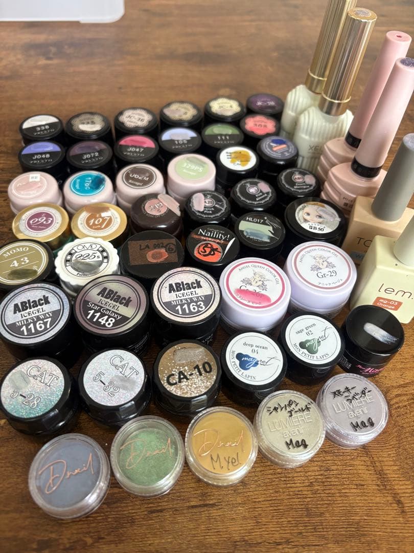 最終値下げ！ボールマグ付き❣️プロ用多数　カラージェル　53色＋α