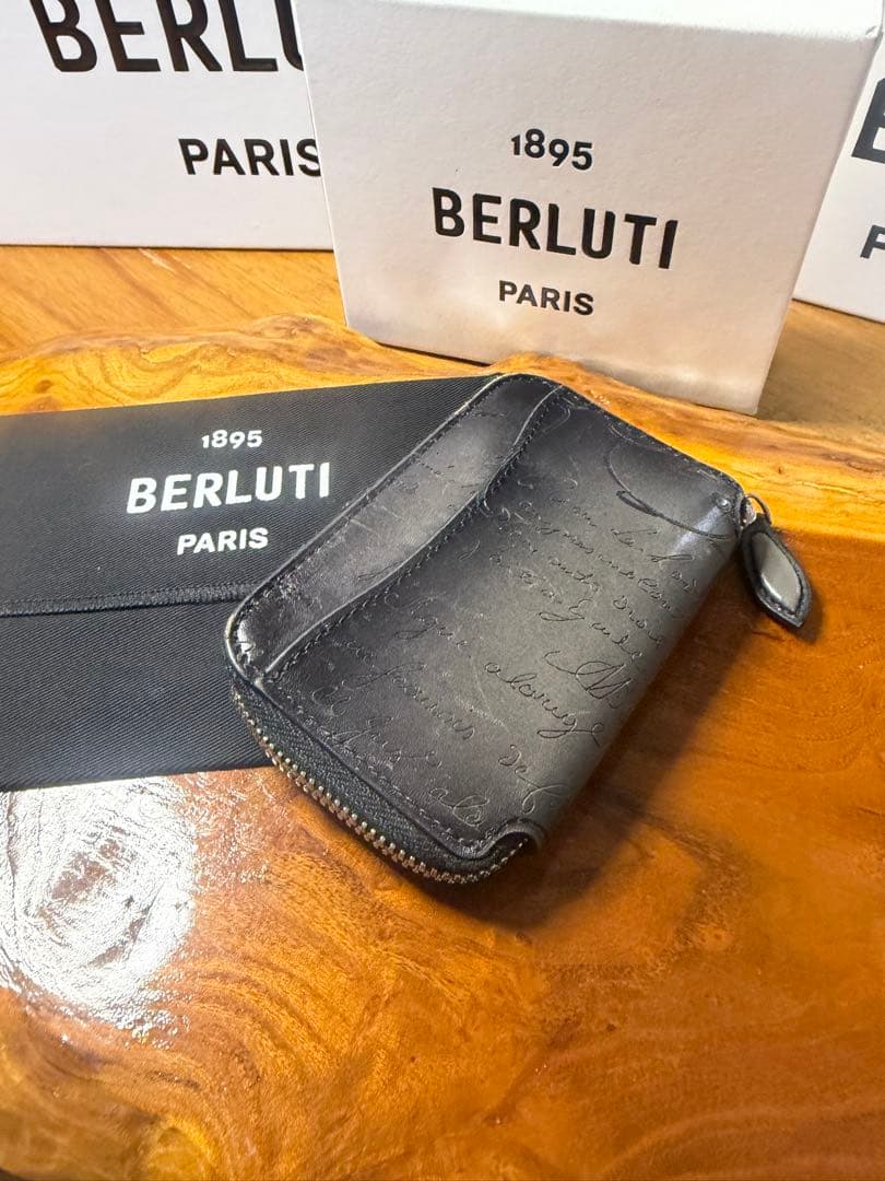 BERLUTI ベルルッティ コト スクリットレザー ジップ 6連キーケース