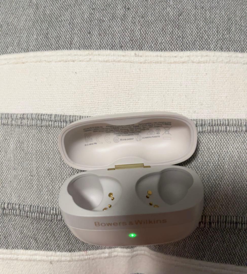 Bowers & Wilkins Pi8 ワイヤレスイヤホン ホワイト