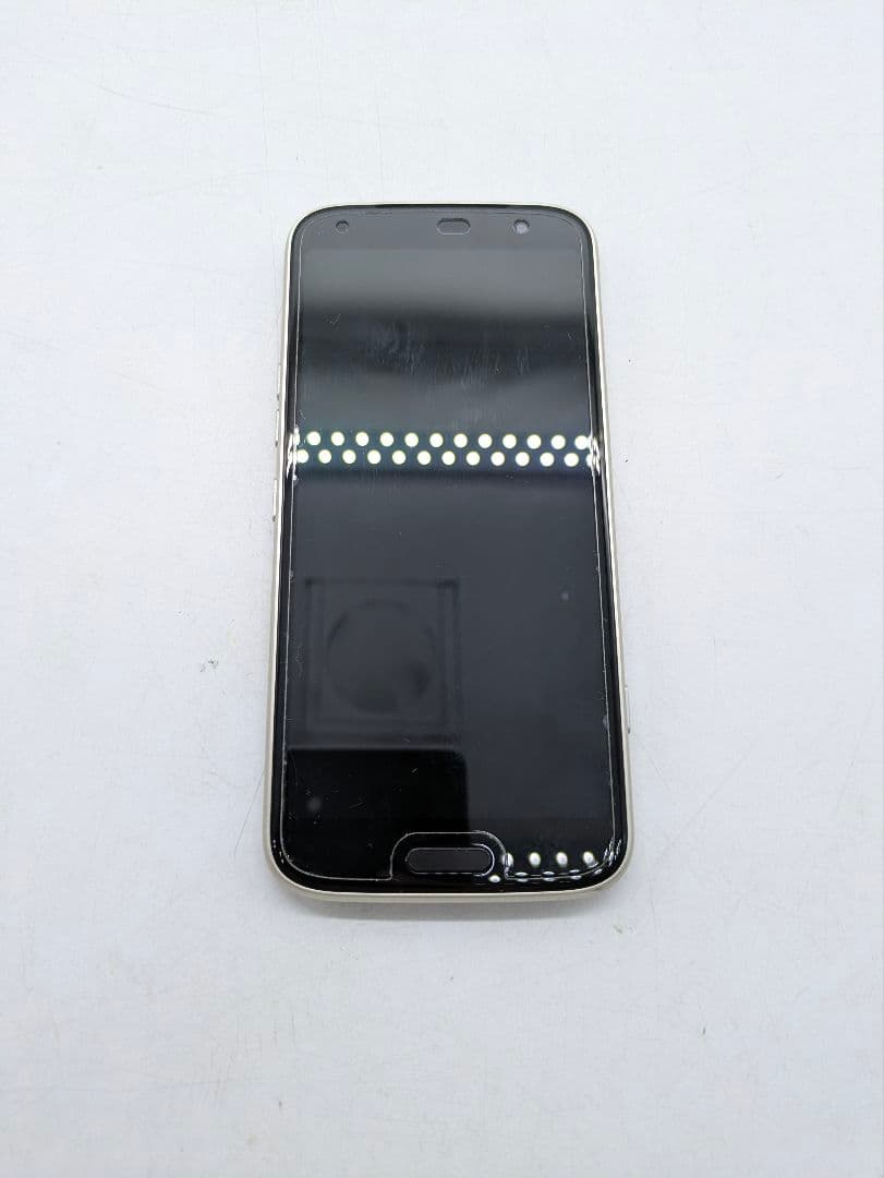 【docomo】F-53E らくらくスマホ　スマートフォン 本体　ゴールド