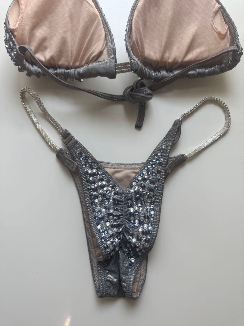 【即購入OK】美品 コンテスト用ビキニ SEASON