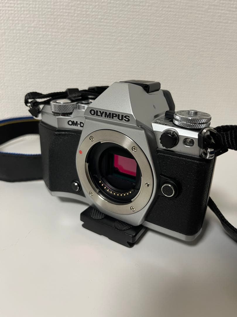 オリンパス OM-D E-M5 Mark II 12-40mm PROレンズ付