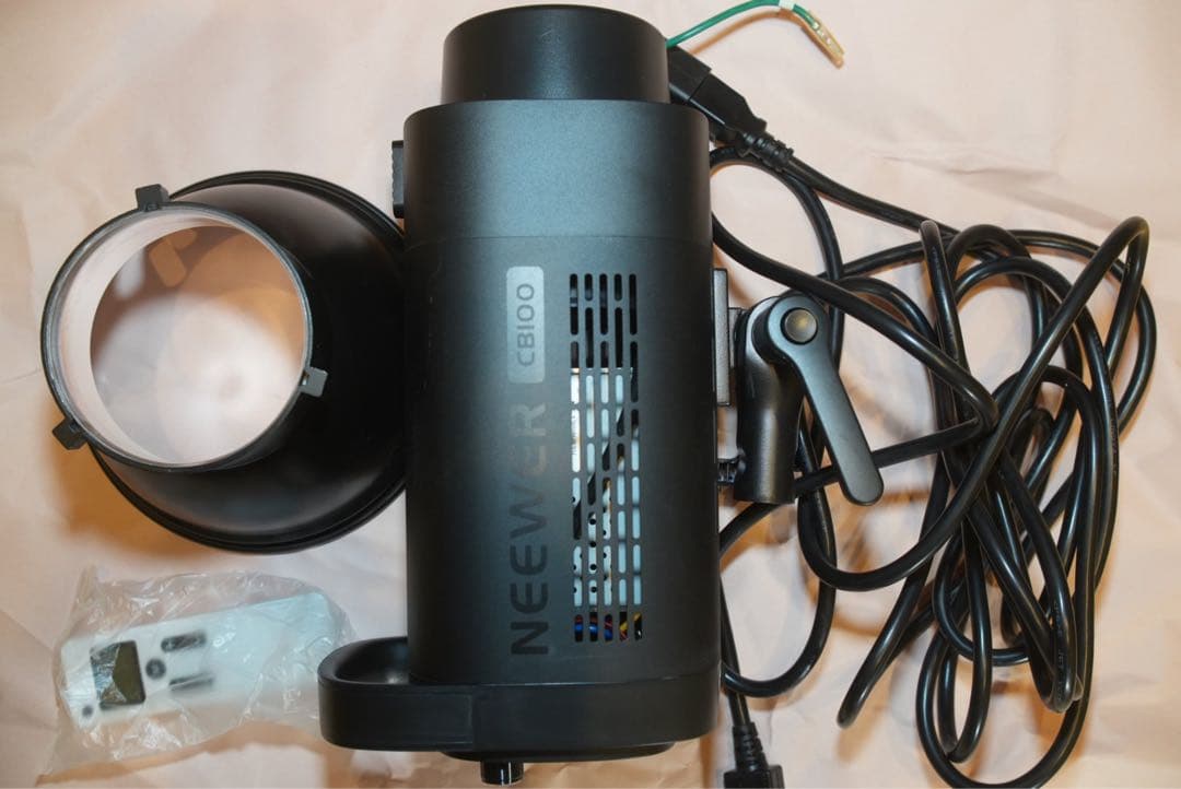 NEEWER CB100 LEDビデオライト 100w