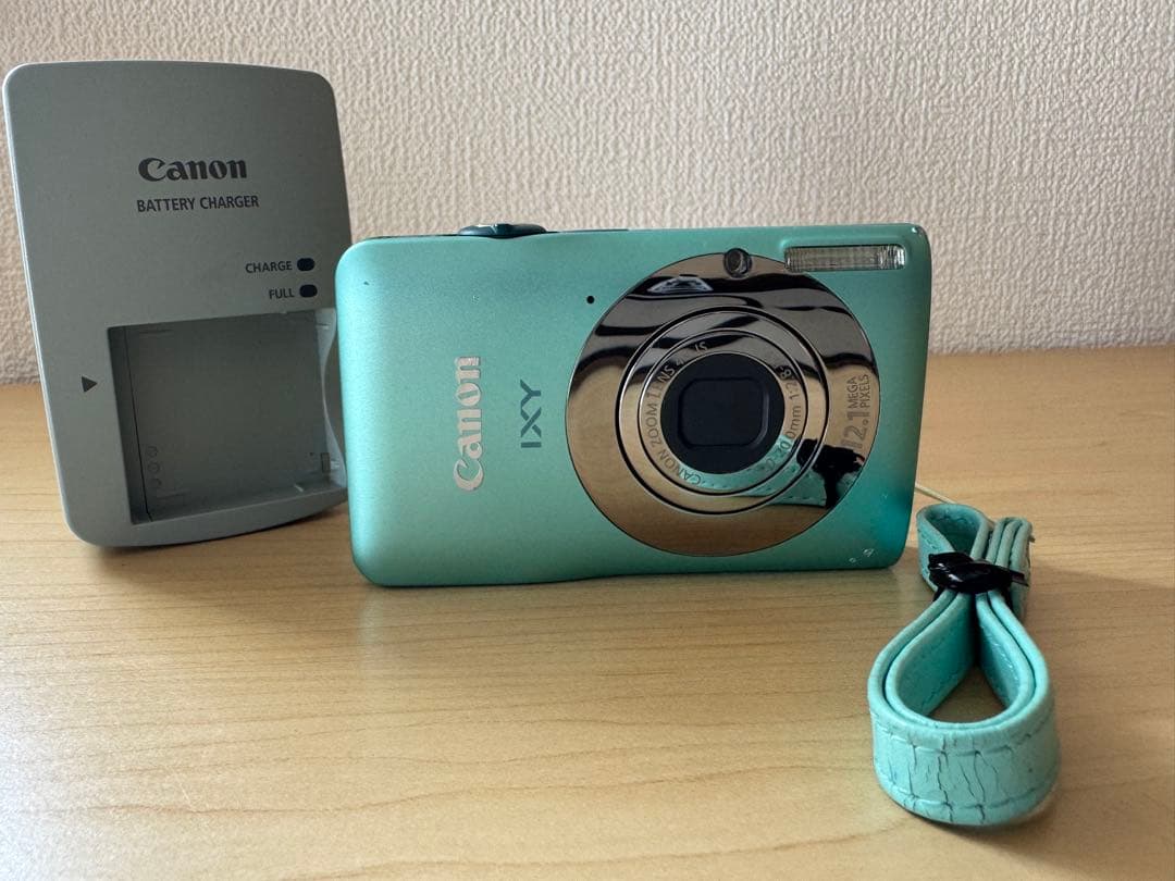 Canon IXY 200F ミントグリーン 本体と充電器付き