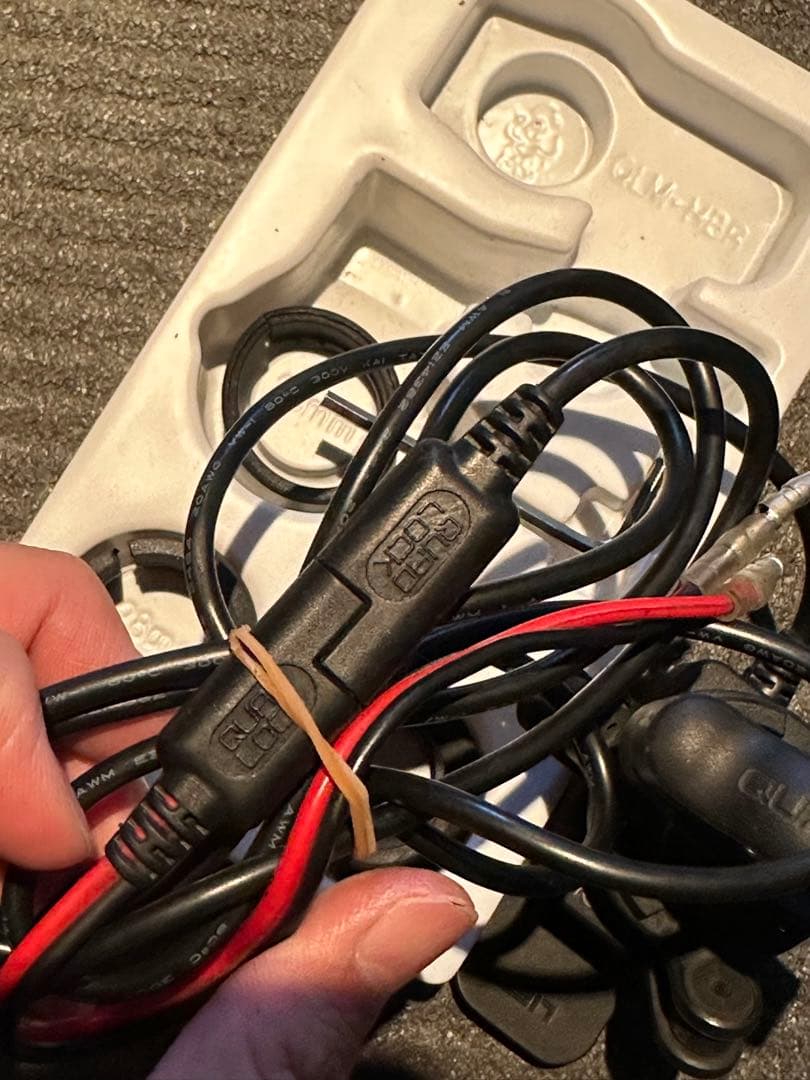 クアッドロック　QUAD LOCK USBダンパーセット　おまけ付き