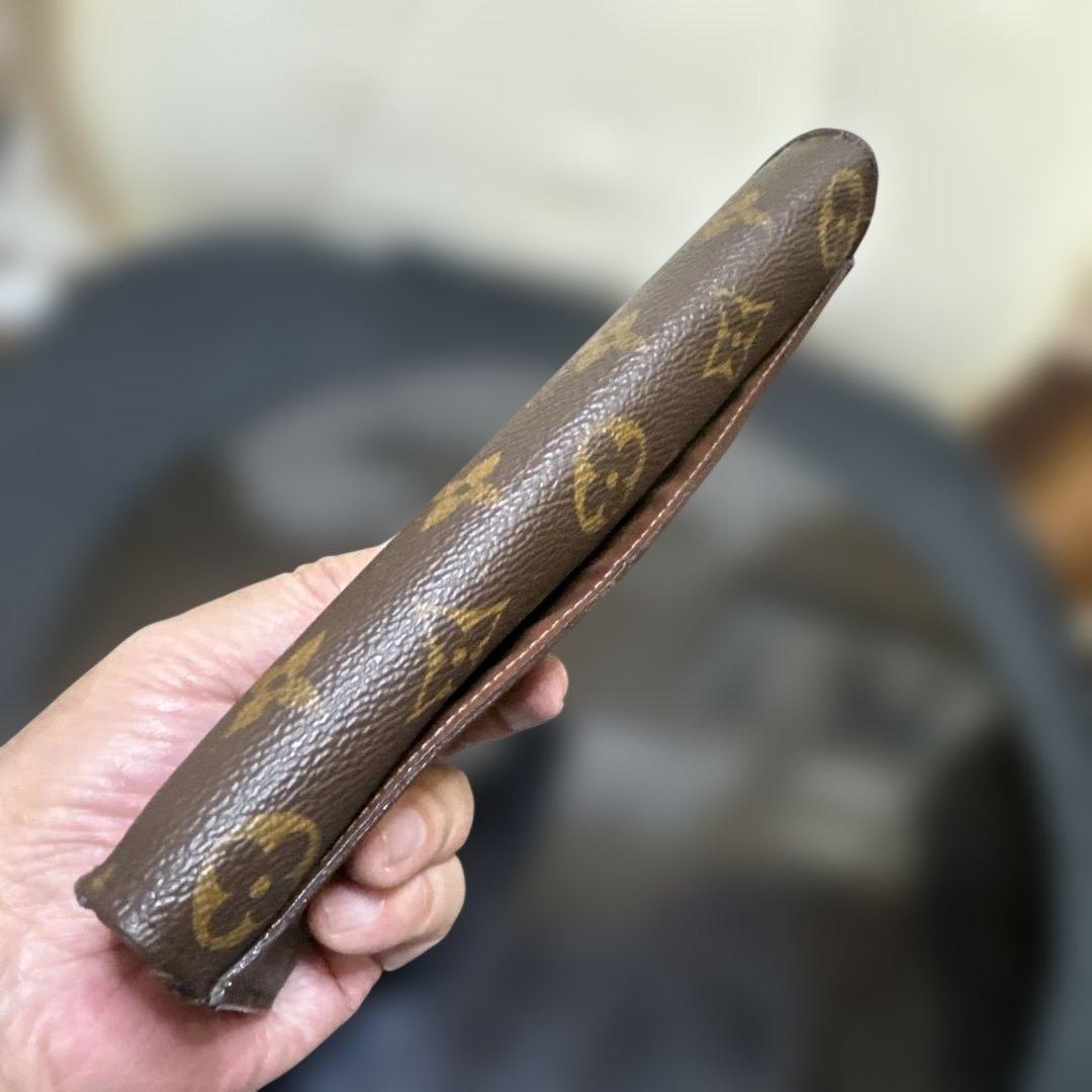 14☆優良品♪カード16枚タイプ☆サラ長財布